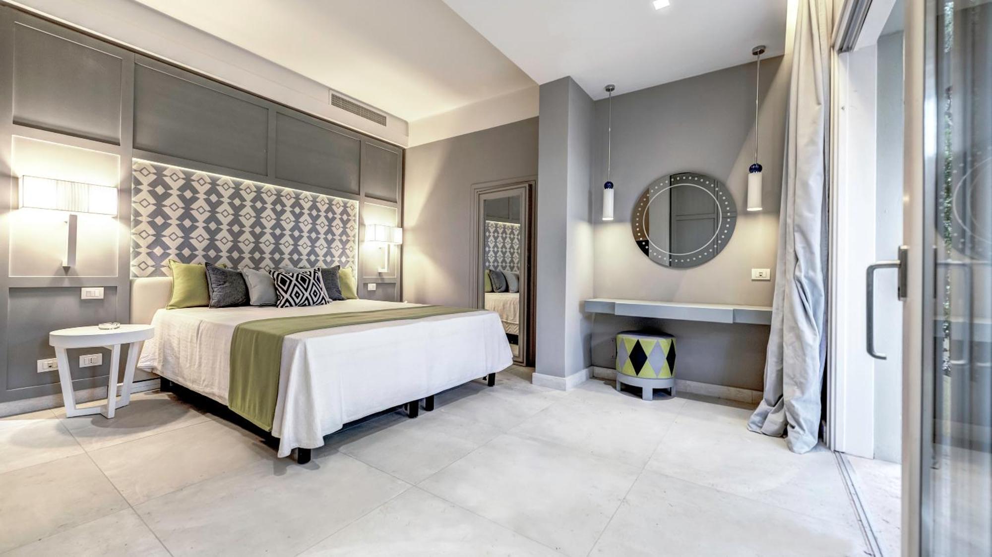 Deluxe Family Room,1691988268:JPEG